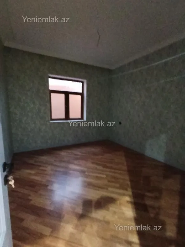 Satılır 6 otaqlı həyət evi 300 m²