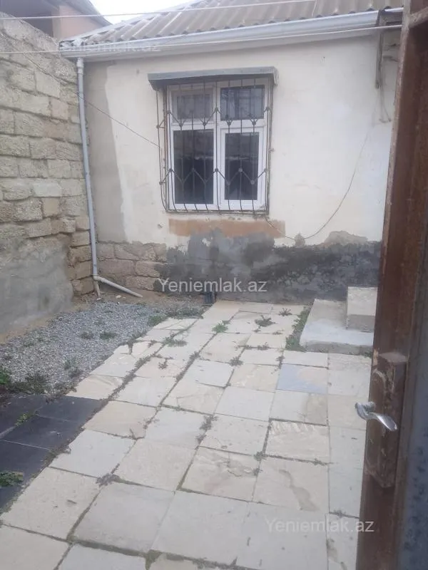 Satılır 2 otaqlı həyət evi 64 m²