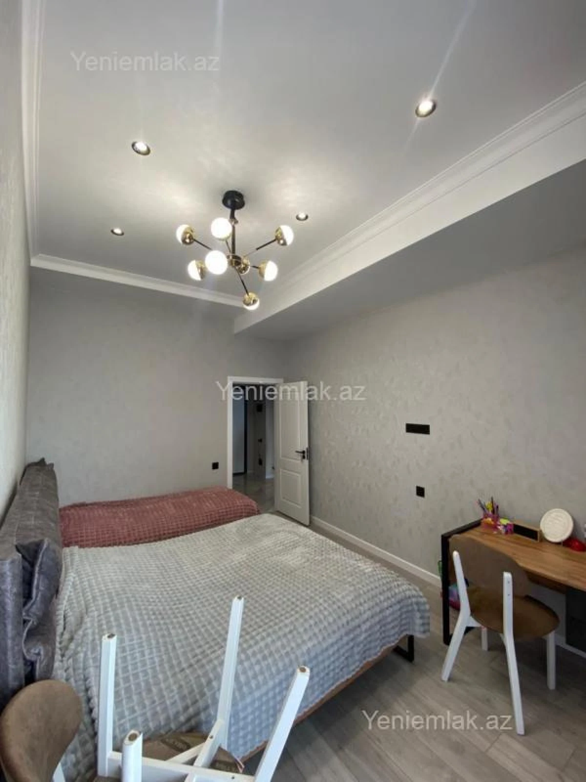 Satılır 2 otaqlı yeni tikili 75 m²