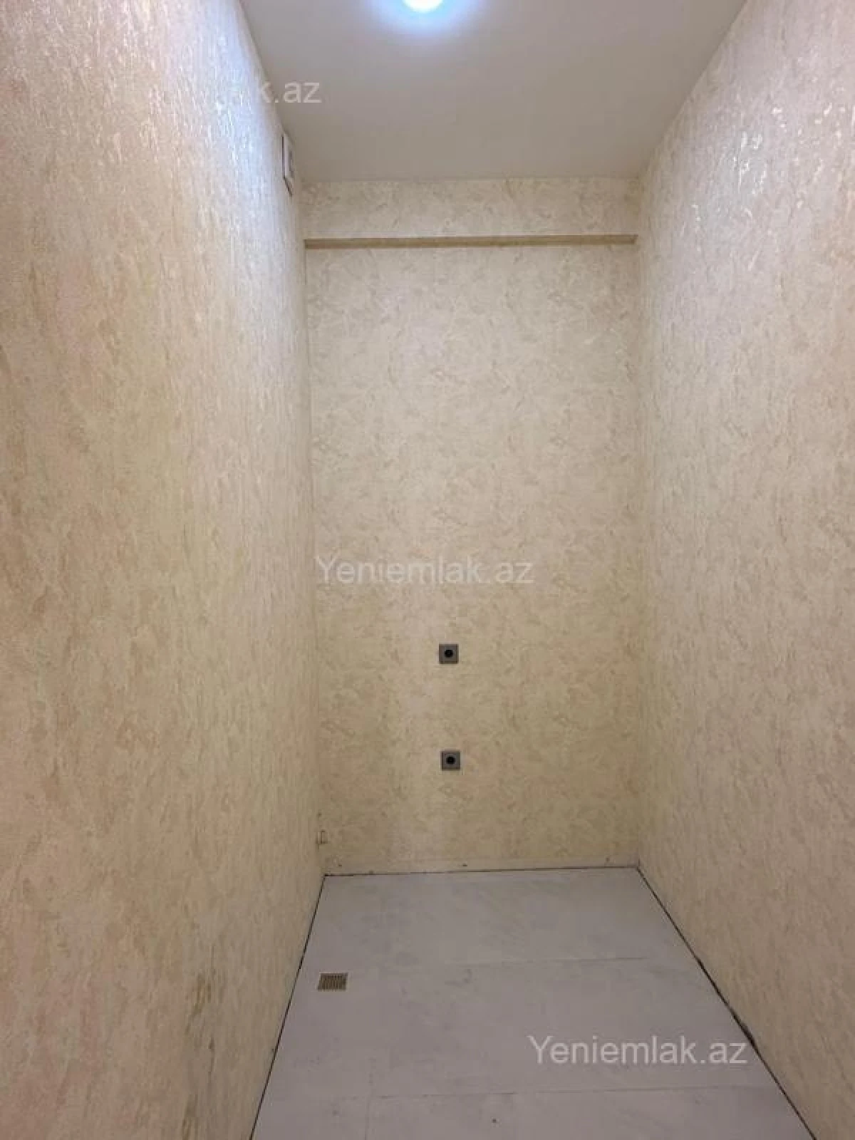 Satılır 3 otaqlı yeni tikili 175 m²