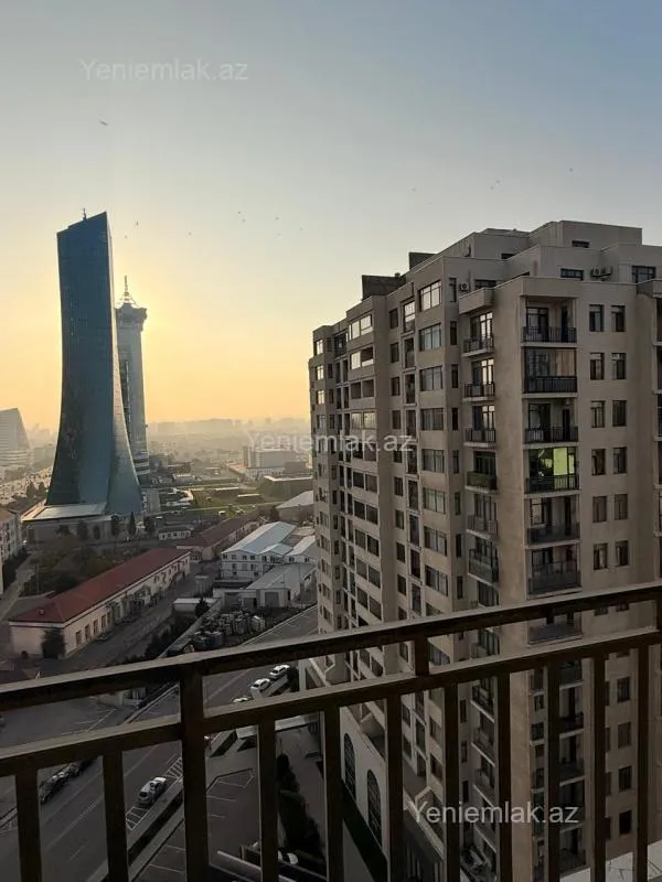 Satılır 3 otaqlı yeni tikili 175 m²