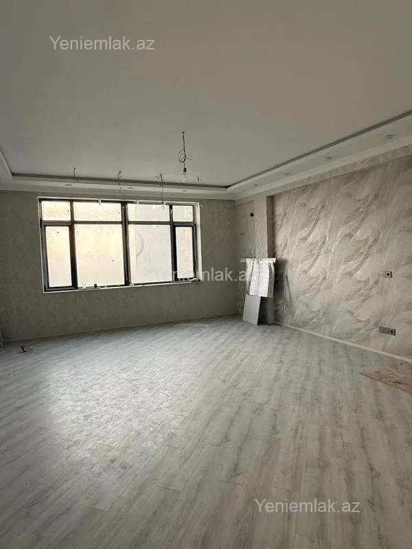 Satılır 3 otaqlı yeni tikili 175 m²