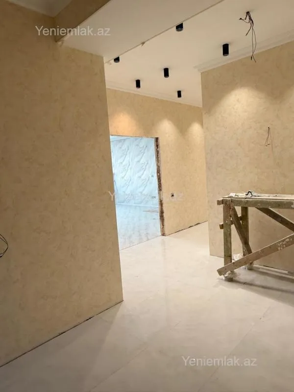 Satılır 3 otaqlı yeni tikili 175 m²