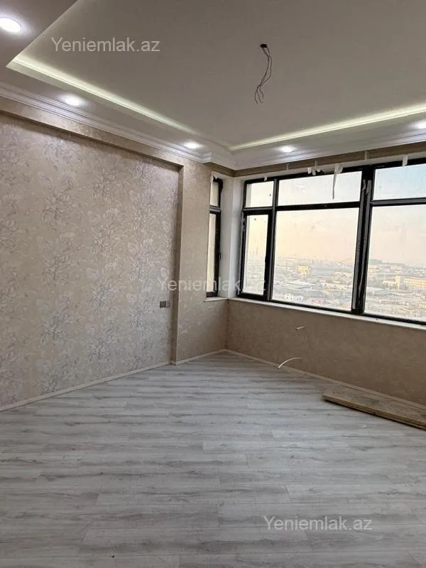Satılır 3 otaqlı yeni tikili 175 m²