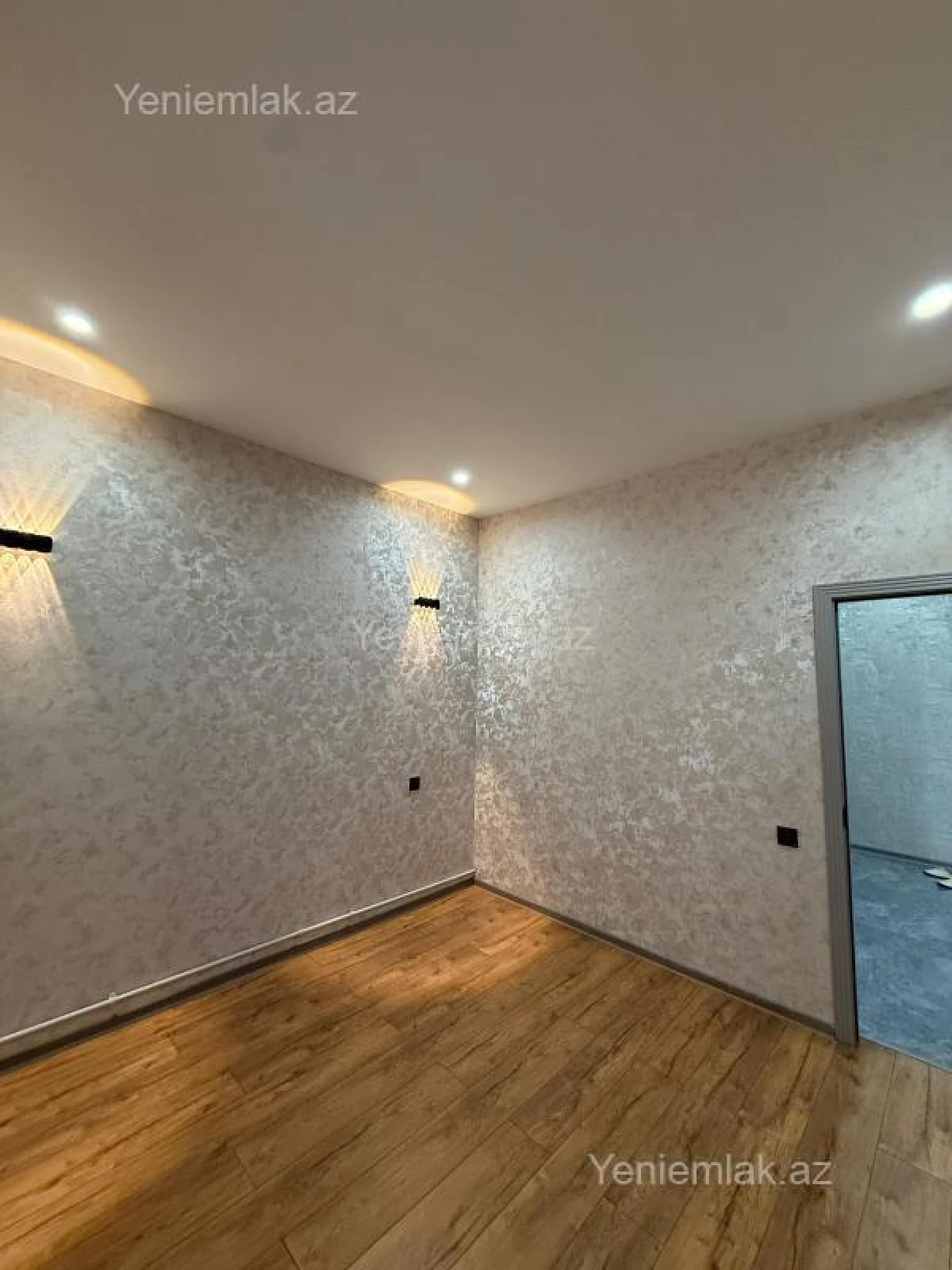 Satılır 3 otaqlı yeni tikili 72 m²