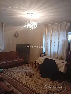 Satılır 3 otaqlı köhnə tikili 80 m²