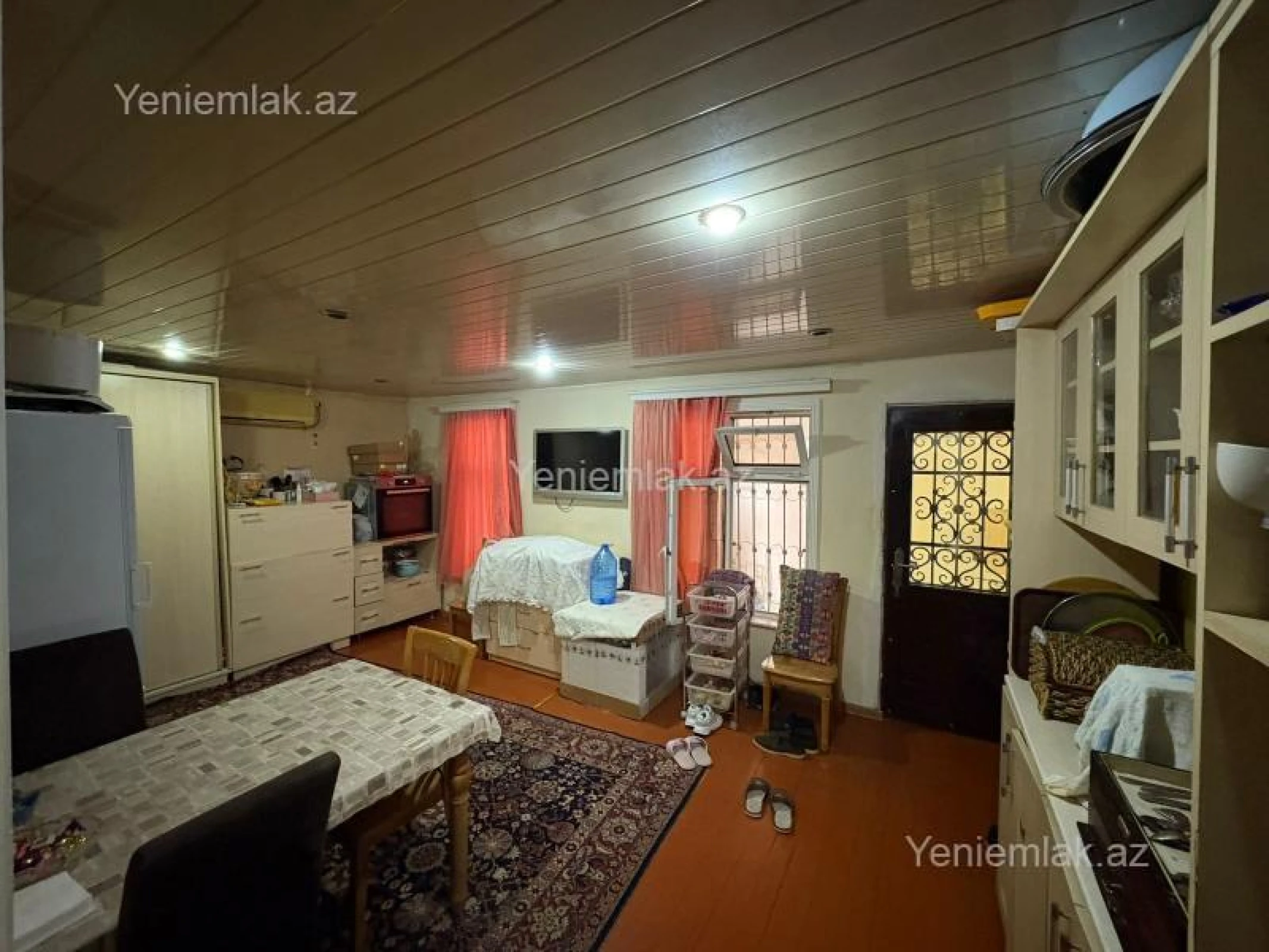 Satılır 3 otaqlı köhnə tikili 100 m²