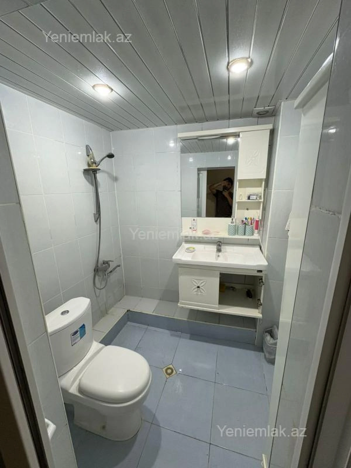 Satılır 3 otaqlı köhnə tikili 100 m²