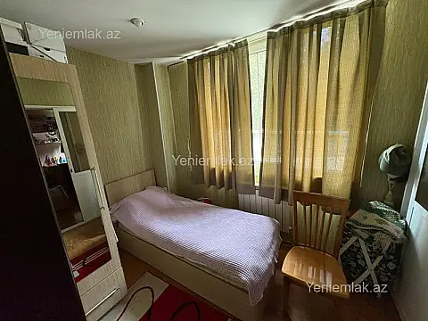 Satılır 3 otaqlı köhnə tikili 100 m²