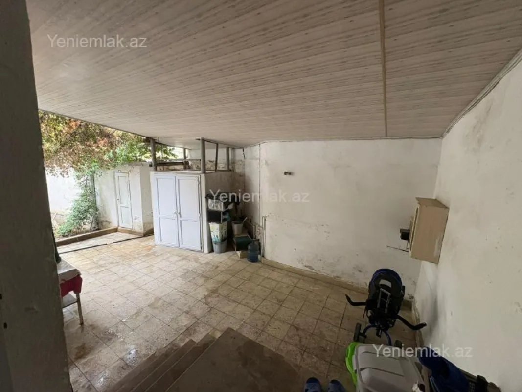 Satılır 3 otaqlı köhnə tikili 100 m²