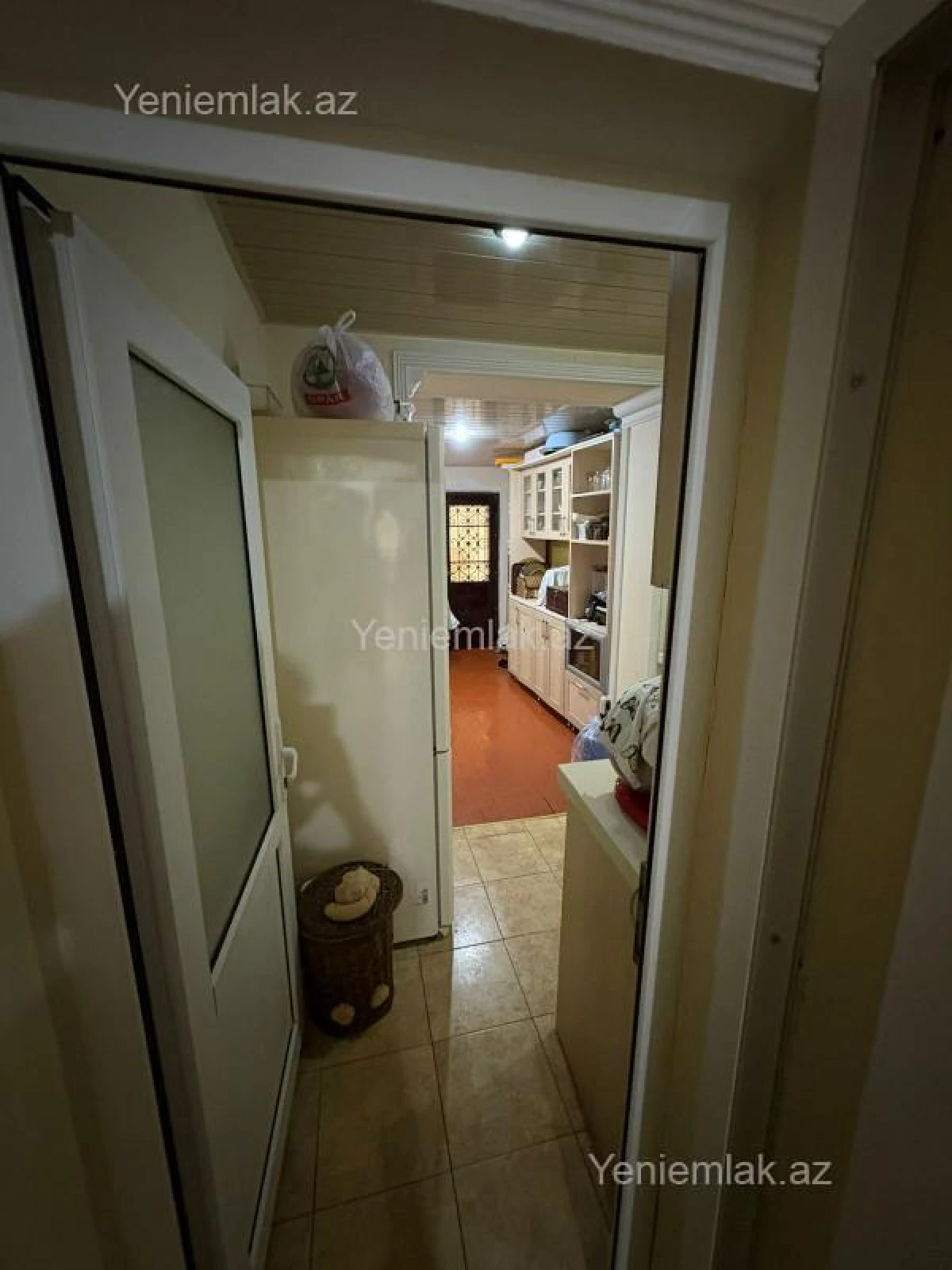 Satılır 3 otaqlı köhnə tikili 100 m²