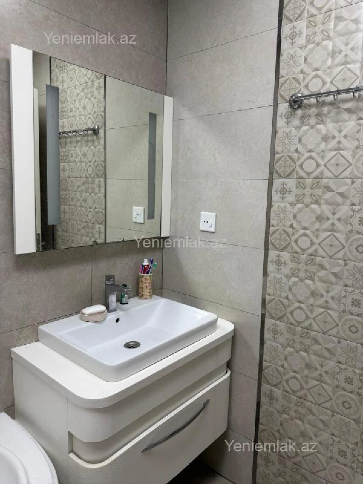 Satılır 4 otaqlı yeni tikili 130 m²