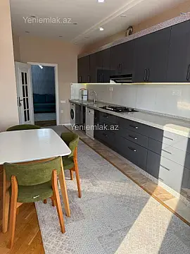 Satılır 4 otaqlı yeni tikili 130 m²