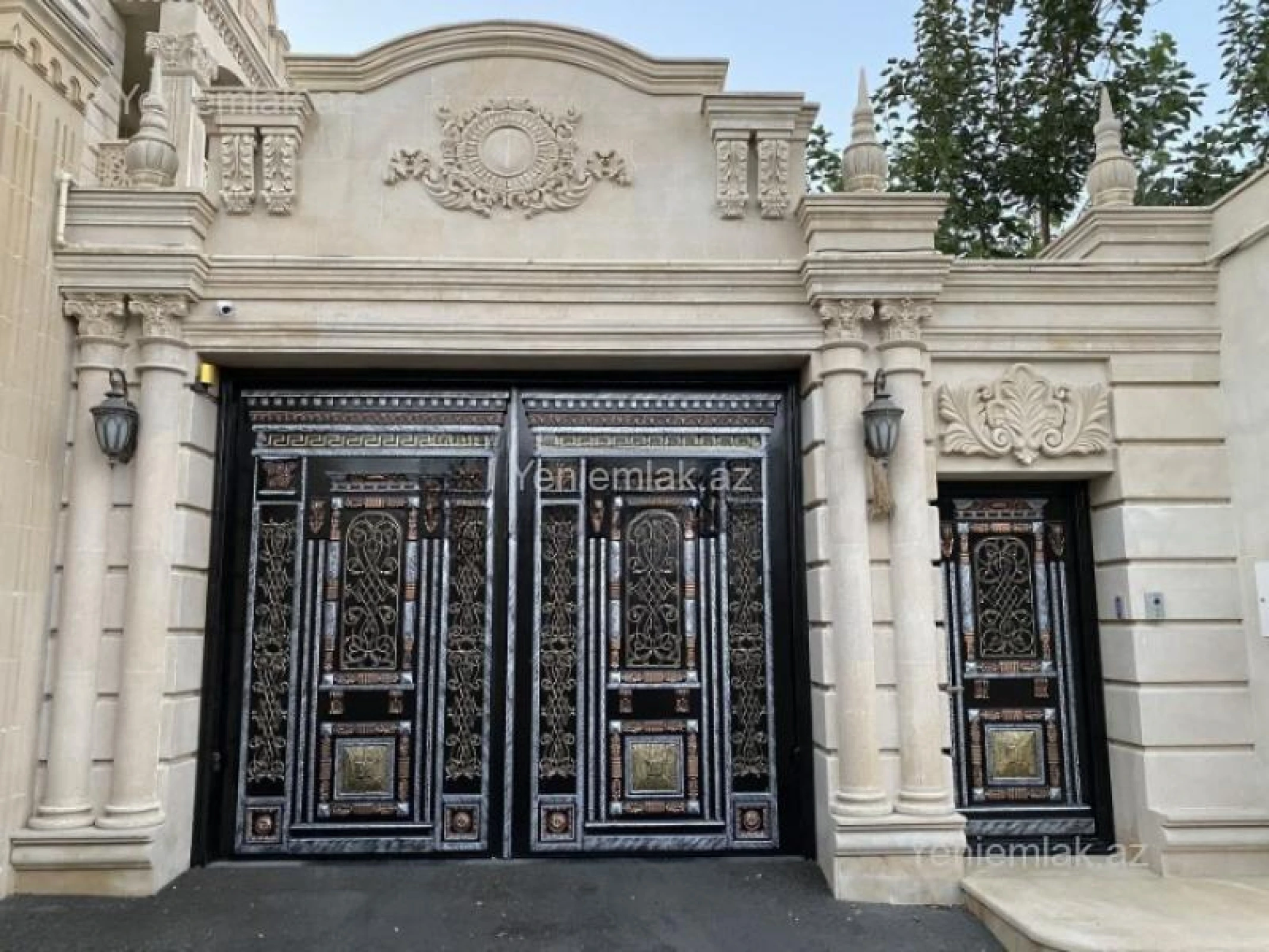 Satılır 7 otaqlı həyət evi 750 m²