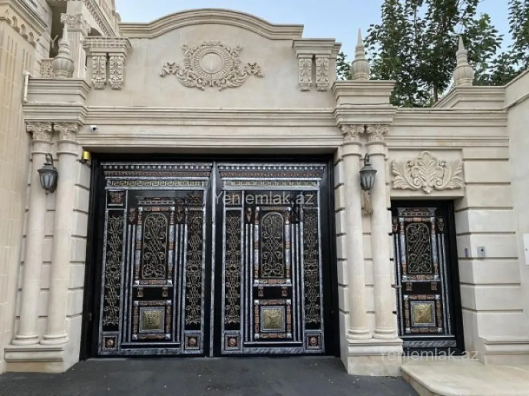 Satılır 7 otaqlı həyət evi 750 m²