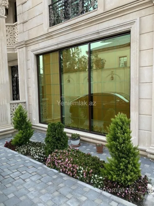 Satılır 7 otaqlı həyət evi 750 m²