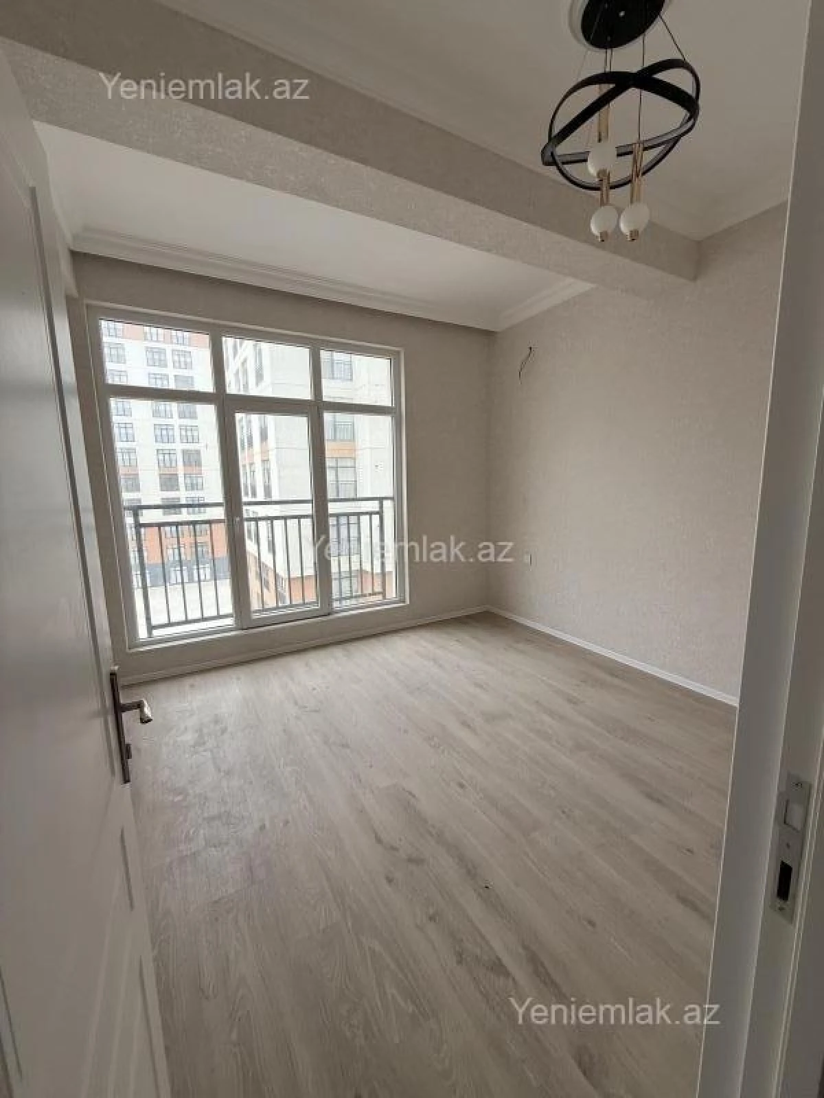 Satılır 3 otaqlı yeni tikili 90 m²