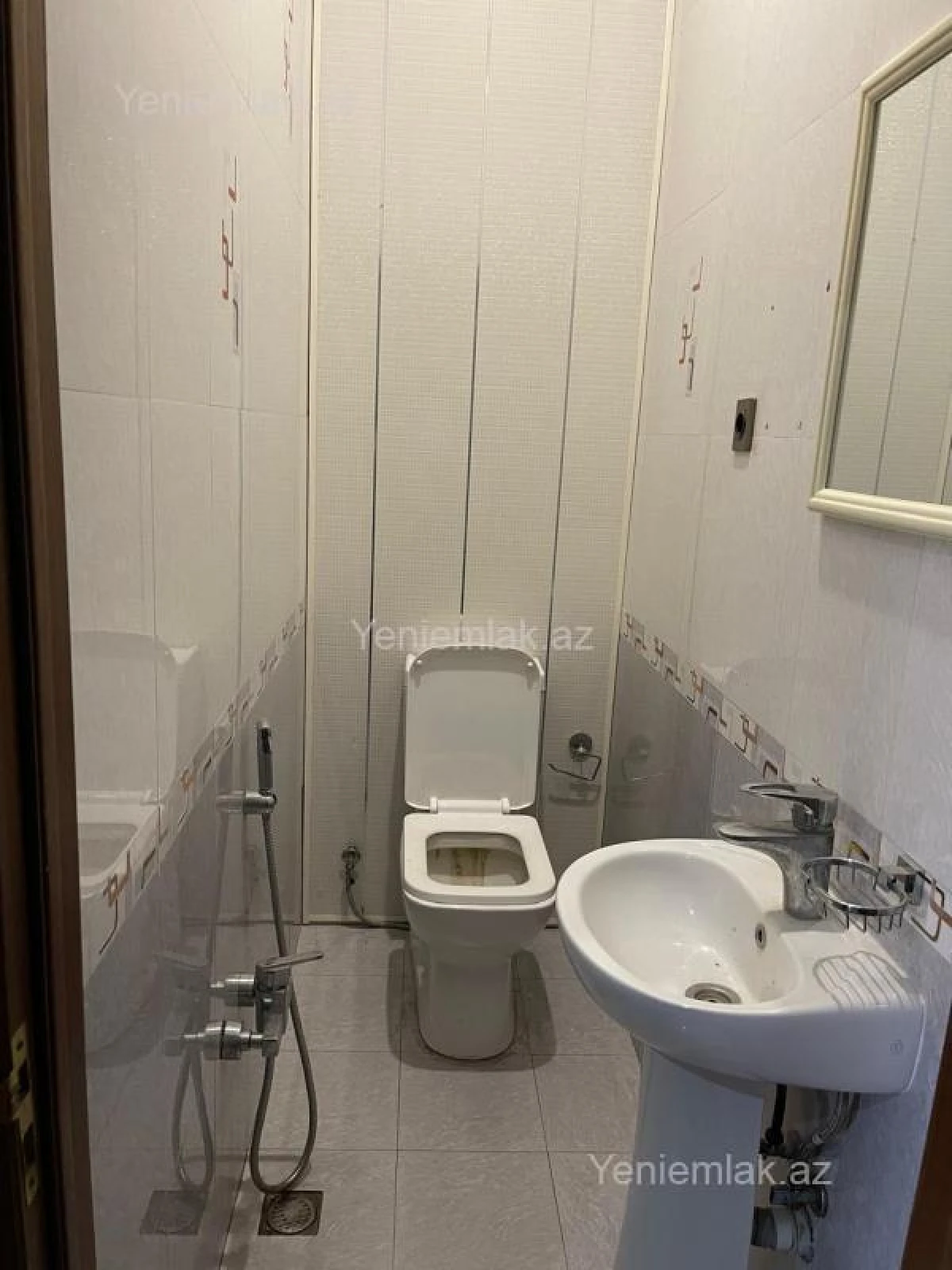 Satılır 3 otaqlı yeni tikili 140 m²