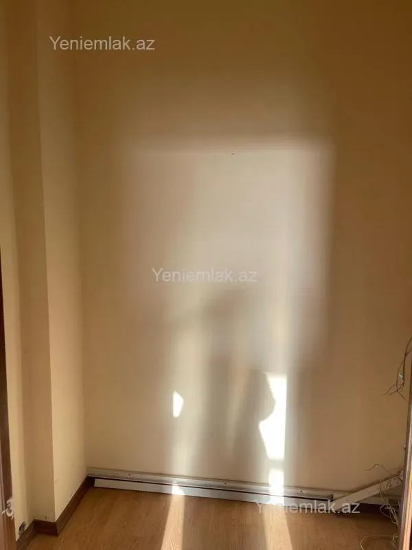 Satılır 3 otaqlı yeni tikili 140 m²