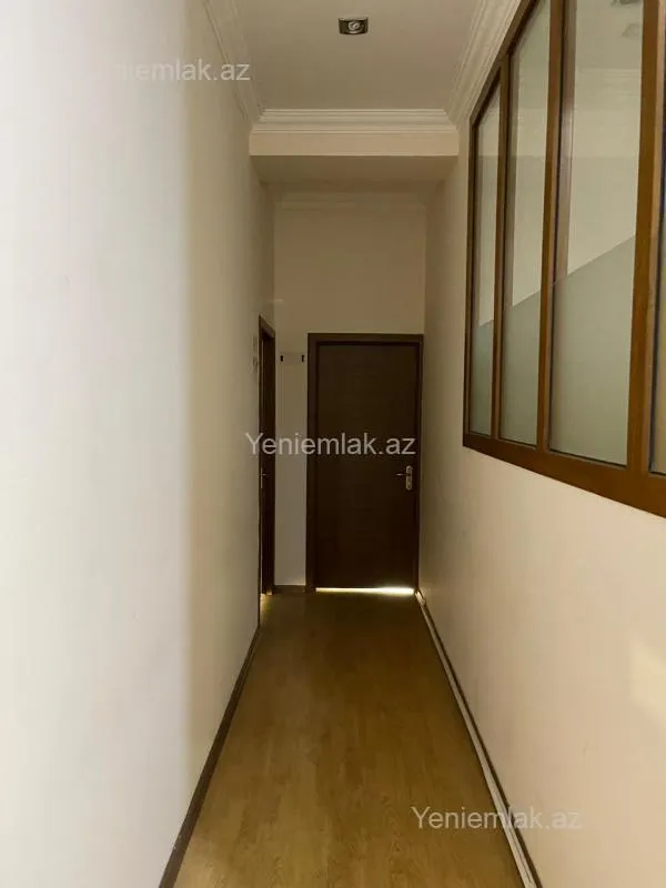 Satılır 3 otaqlı yeni tikili 140 m²