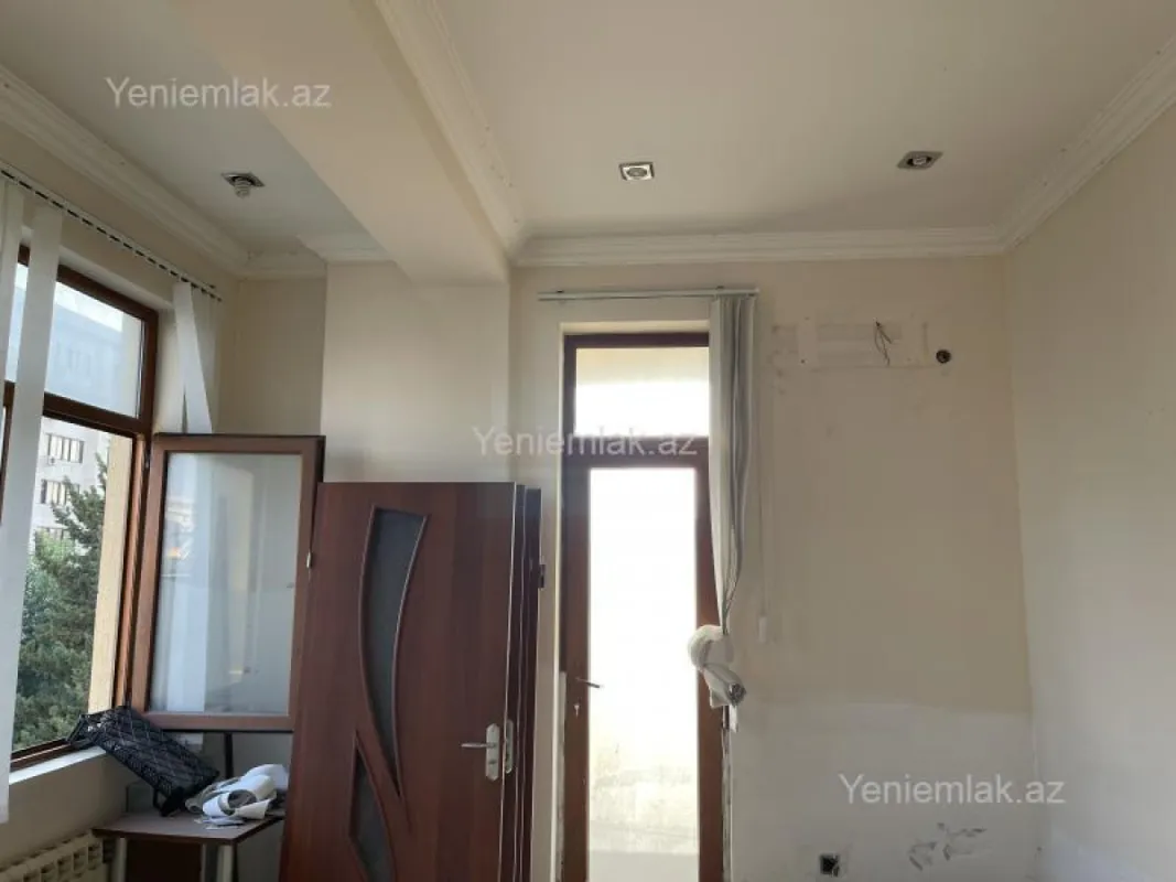 Satılır 3 otaqlı yeni tikili 140 m²