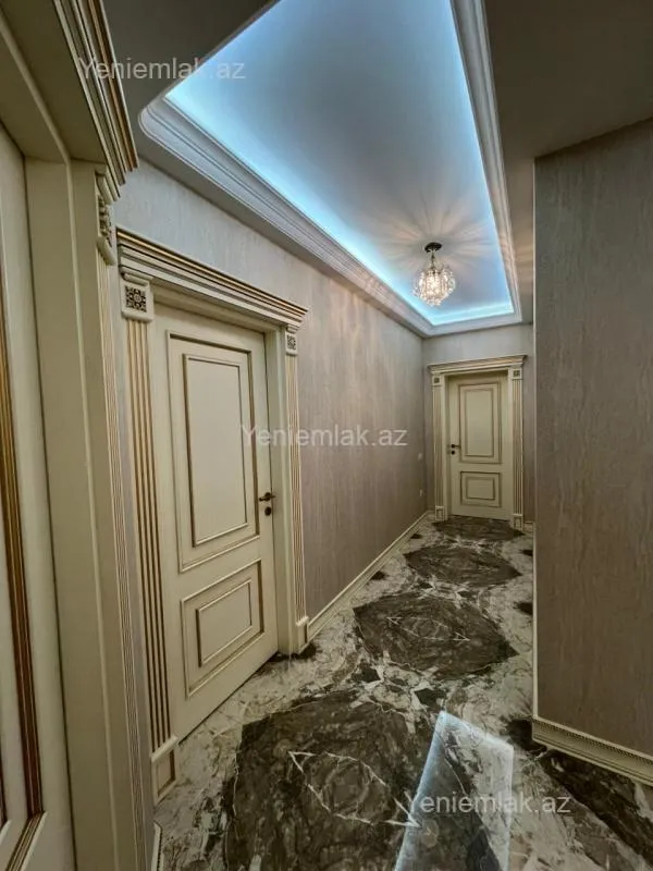 Satılır 4 otaqlı yeni tikili 207 m²