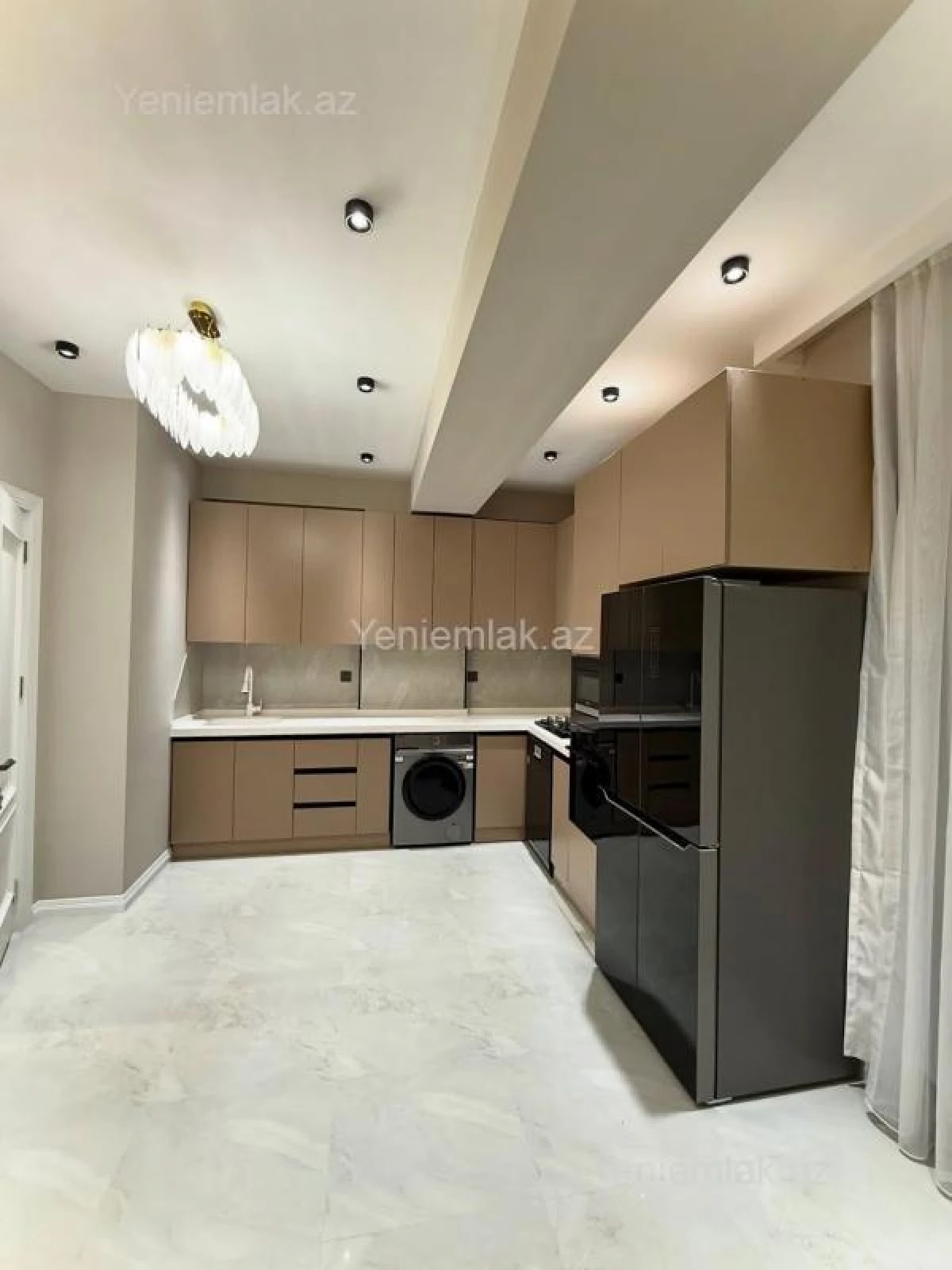 Satılır 4 otaqlı yeni tikili 138 m²