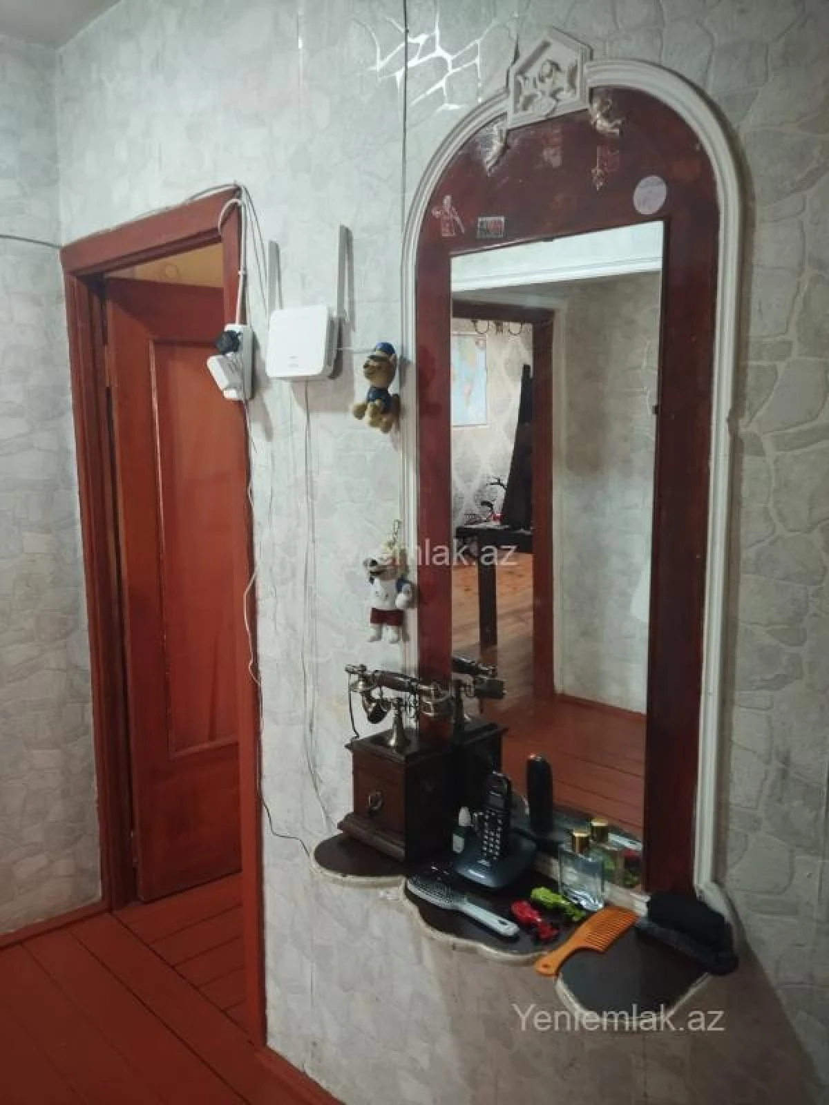 Satılır 3 otaqlı köhnə tikili 80 m²