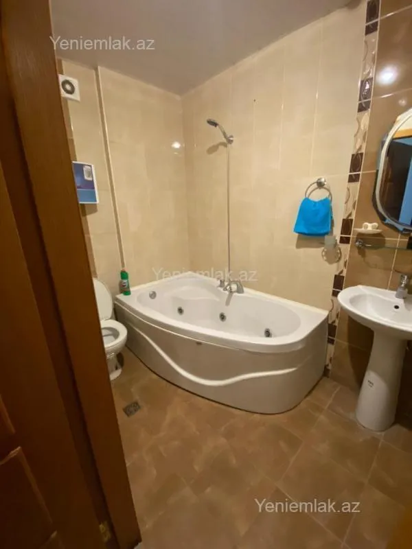 Satılır 3 otaqlı yeni tikili 65 m²