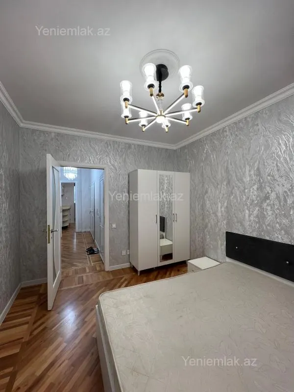 Satılır 2 otaqlı köhnə tikili 60 m²