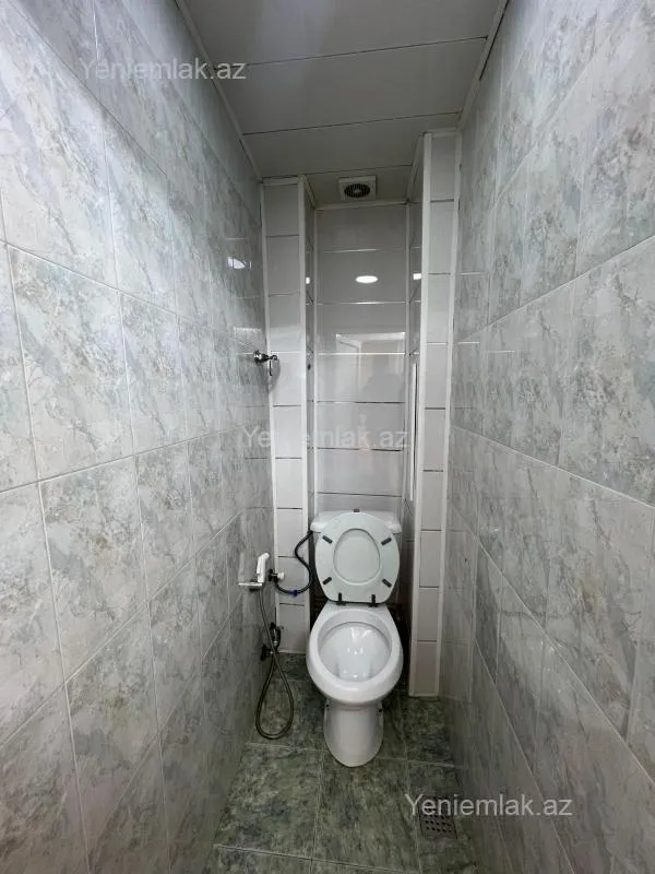 Satılır 2 otaqlı köhnə tikili 60 m²