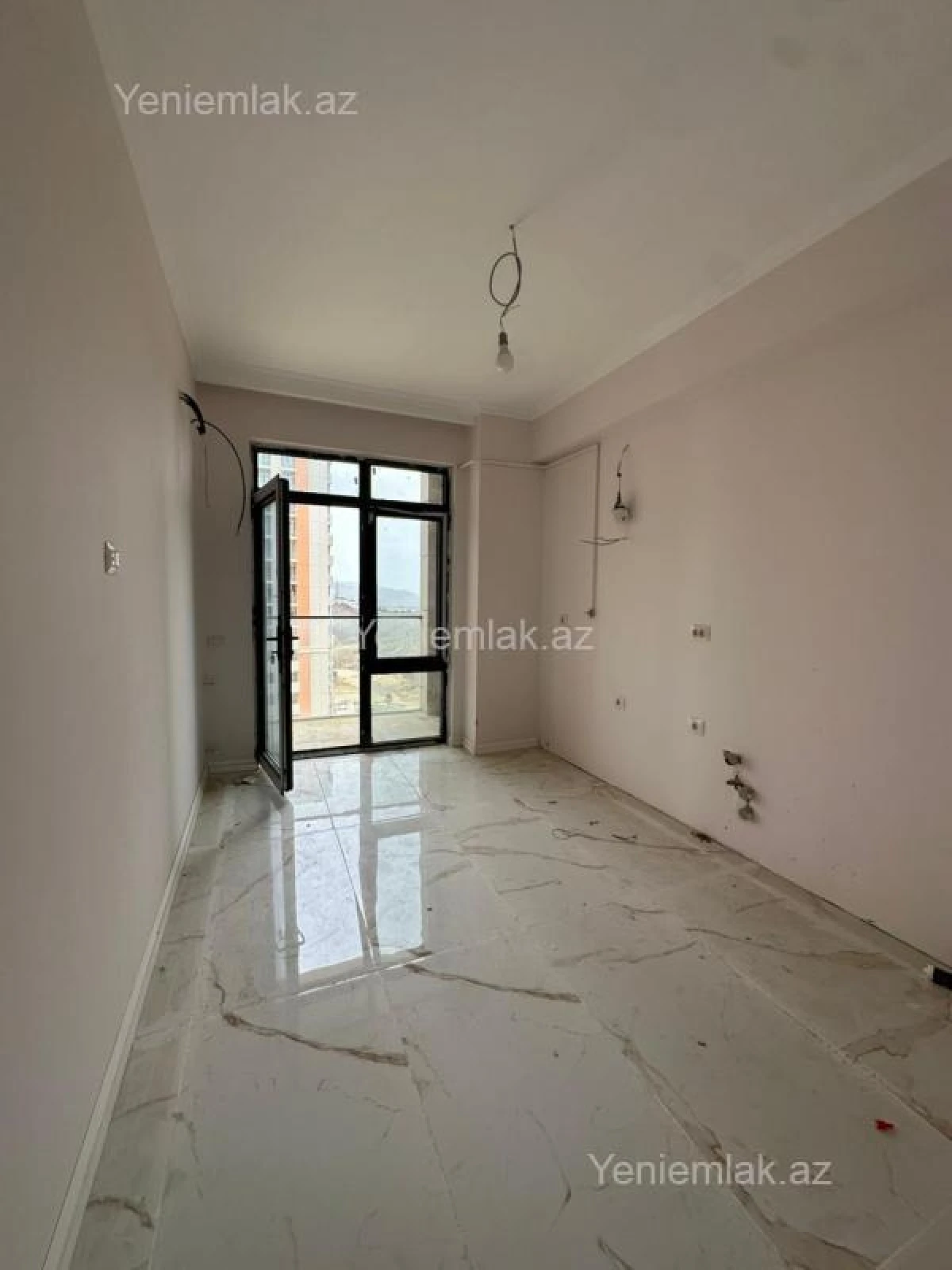 Satılır 3 otaqlı yeni tikili 82.03 m²