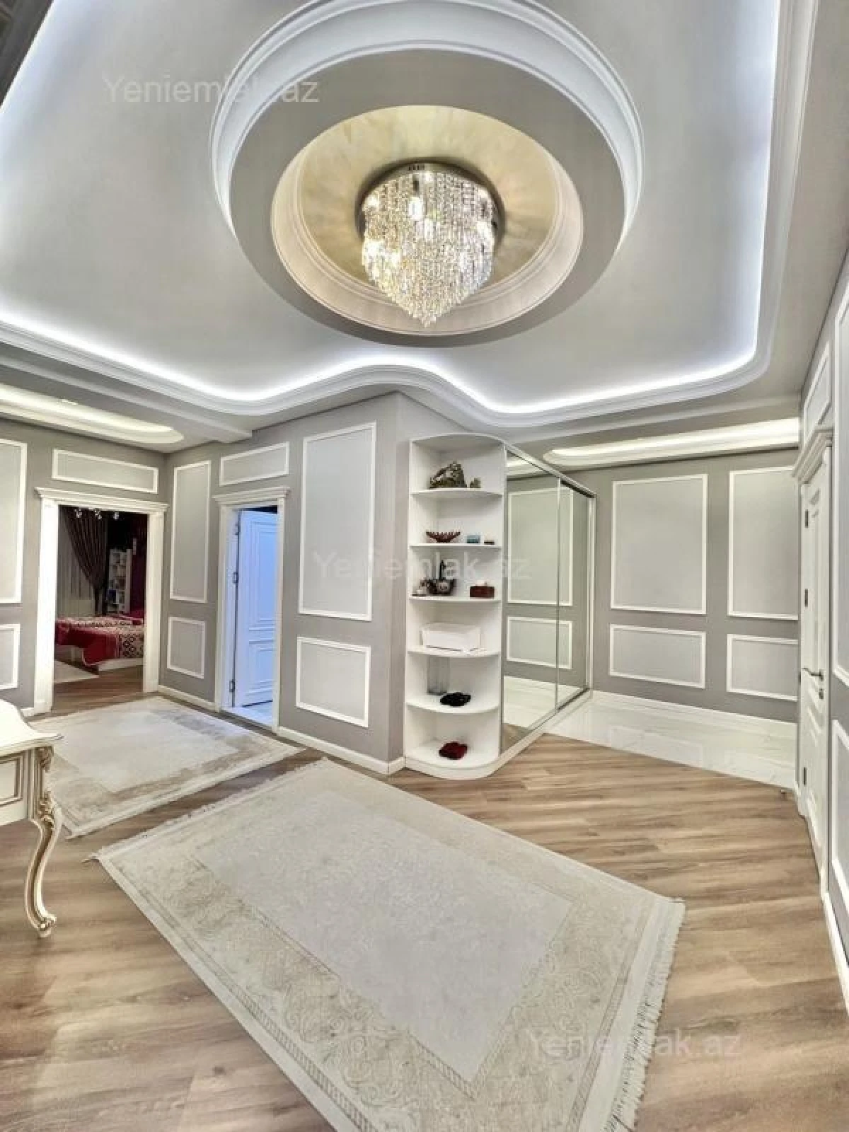 Satılır 4 otaqlı yeni tikili 180 m²