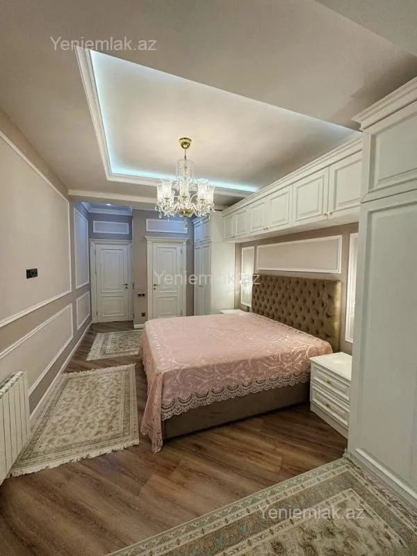 Satılır 4 otaqlı yeni tikili 180 m²