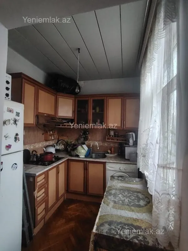Satılır 3 otaqlı köhnə tikili 65 m²