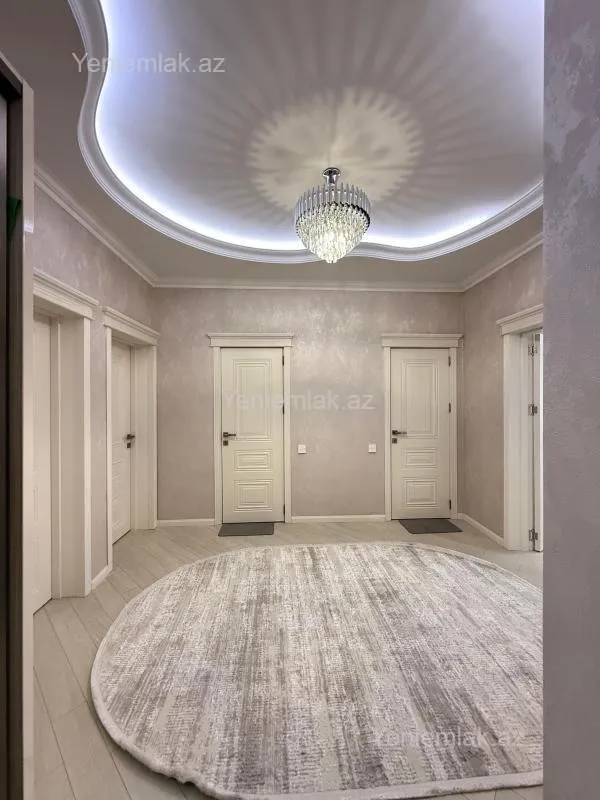 Satılır 3 otaqlı yeni tikili 100 m²