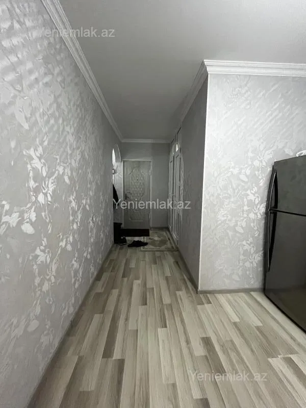 Satılır 2 otaqlı köhnə tikili 56 m²
