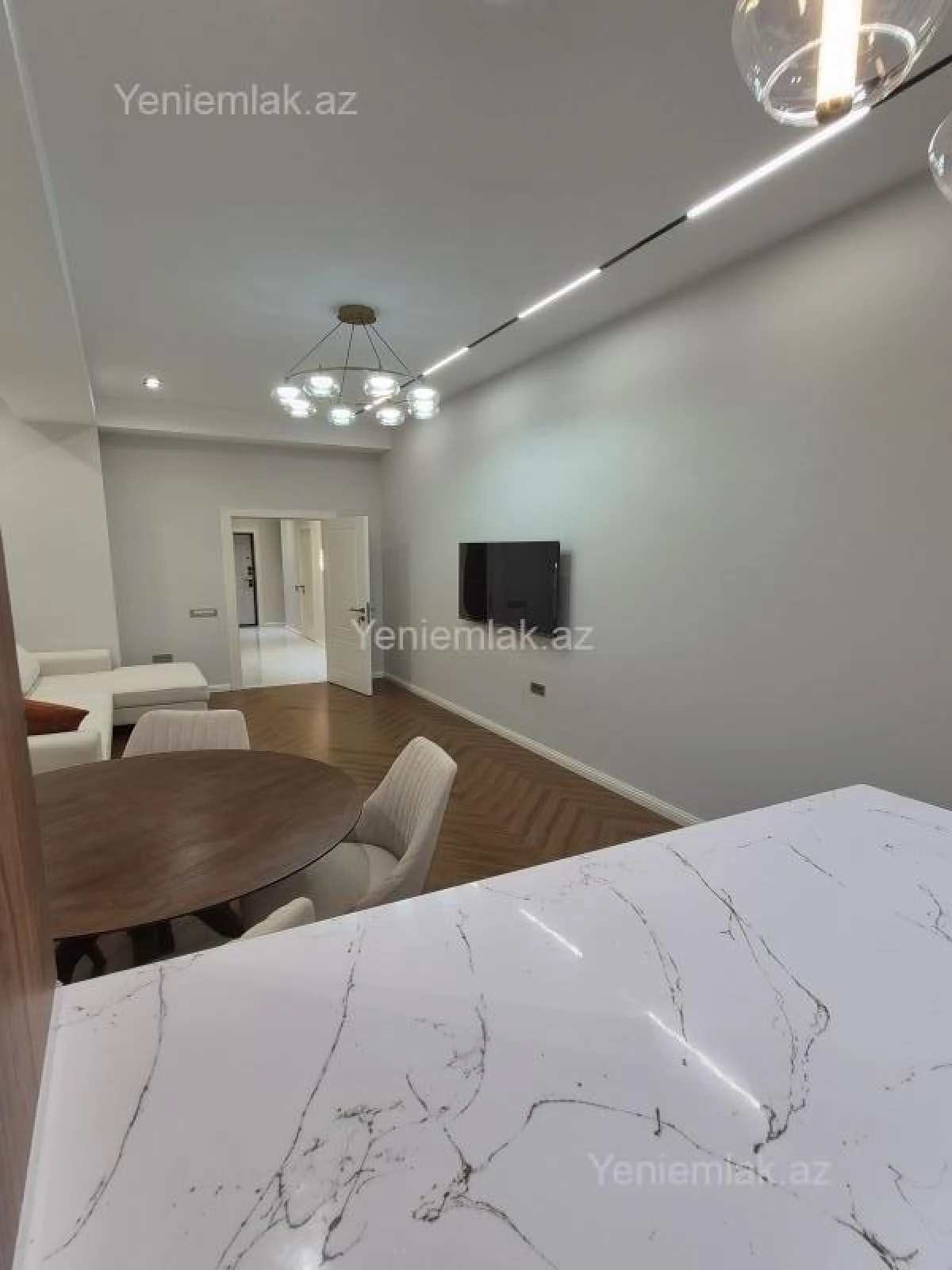 Satılır 2 otaqlı yeni tikili 73 m²