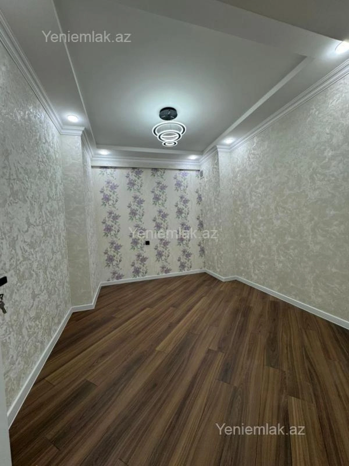 Satılır 2 otaqlı yeni tikili 105 m²