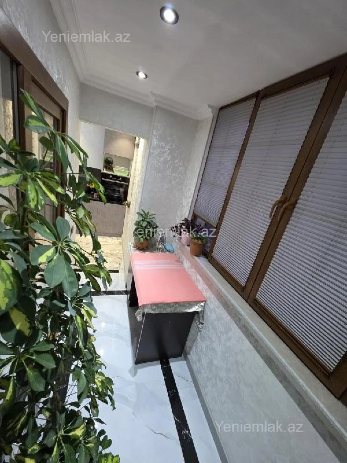 Satılır 3 otaqlı köhnə tikili 70 m²
