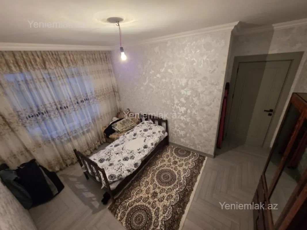 Satılır 3 otaqlı köhnə tikili 70 m²