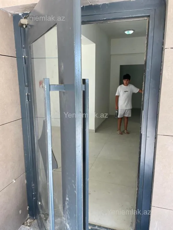 Satılır 3 otaqlı yeni tikili 73 m²