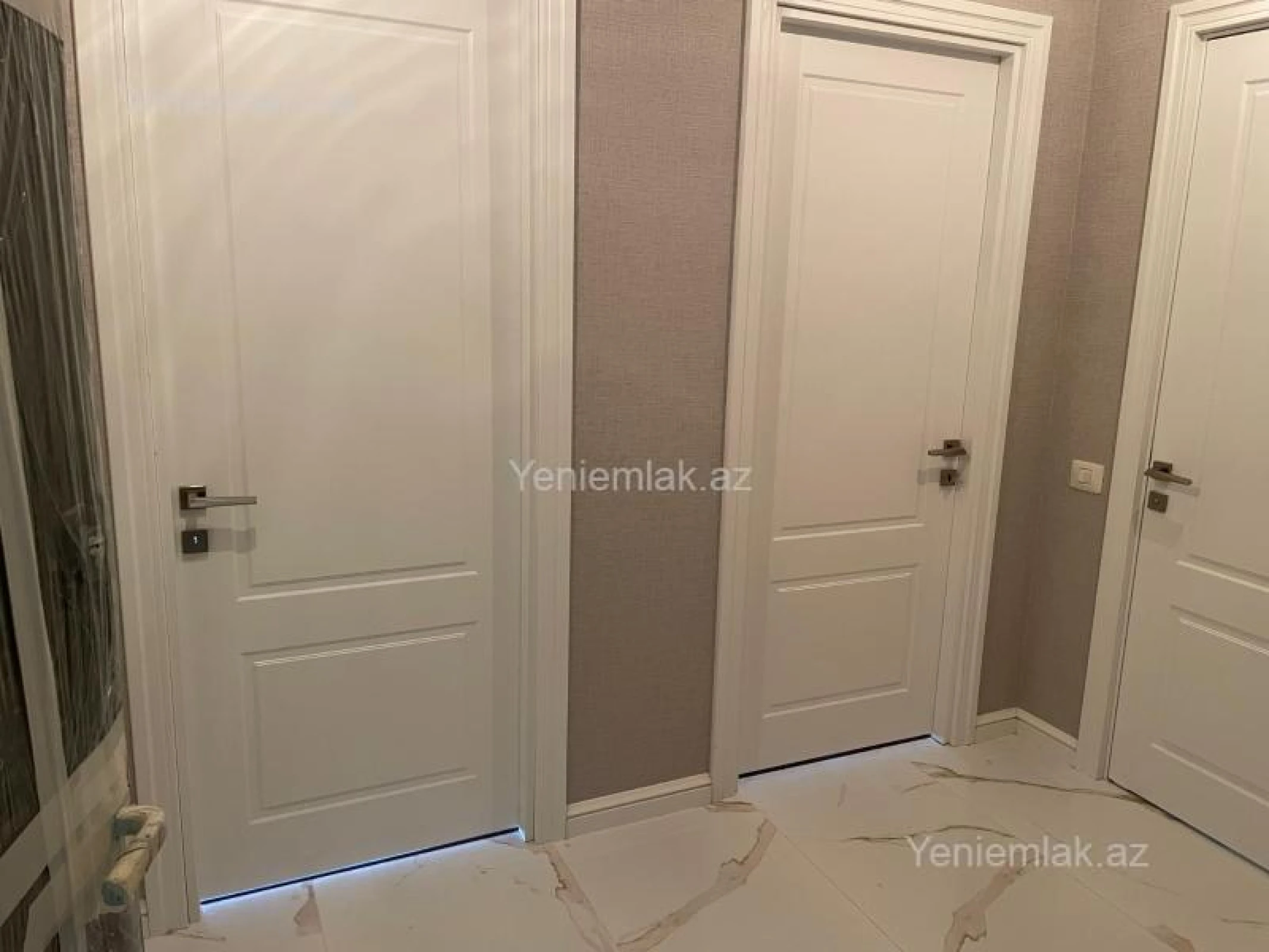 Satılır 3 otaqlı yeni tikili 73 m²