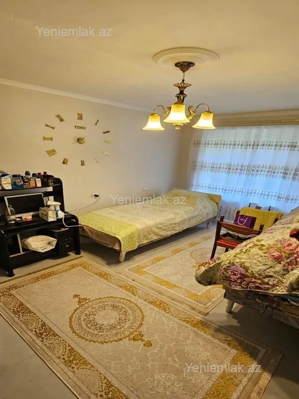 Satılır 4 otaqlı köhnə tikili 95 m²