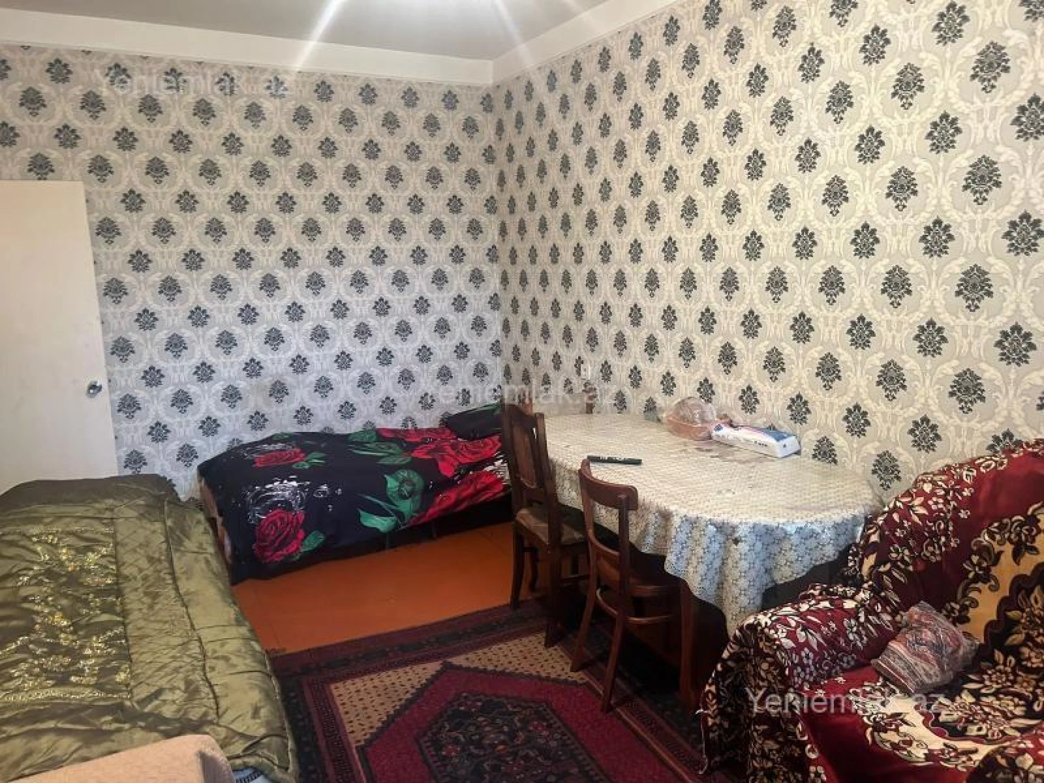 Satılır 2 otaqlı köhnə tikili 65 m²