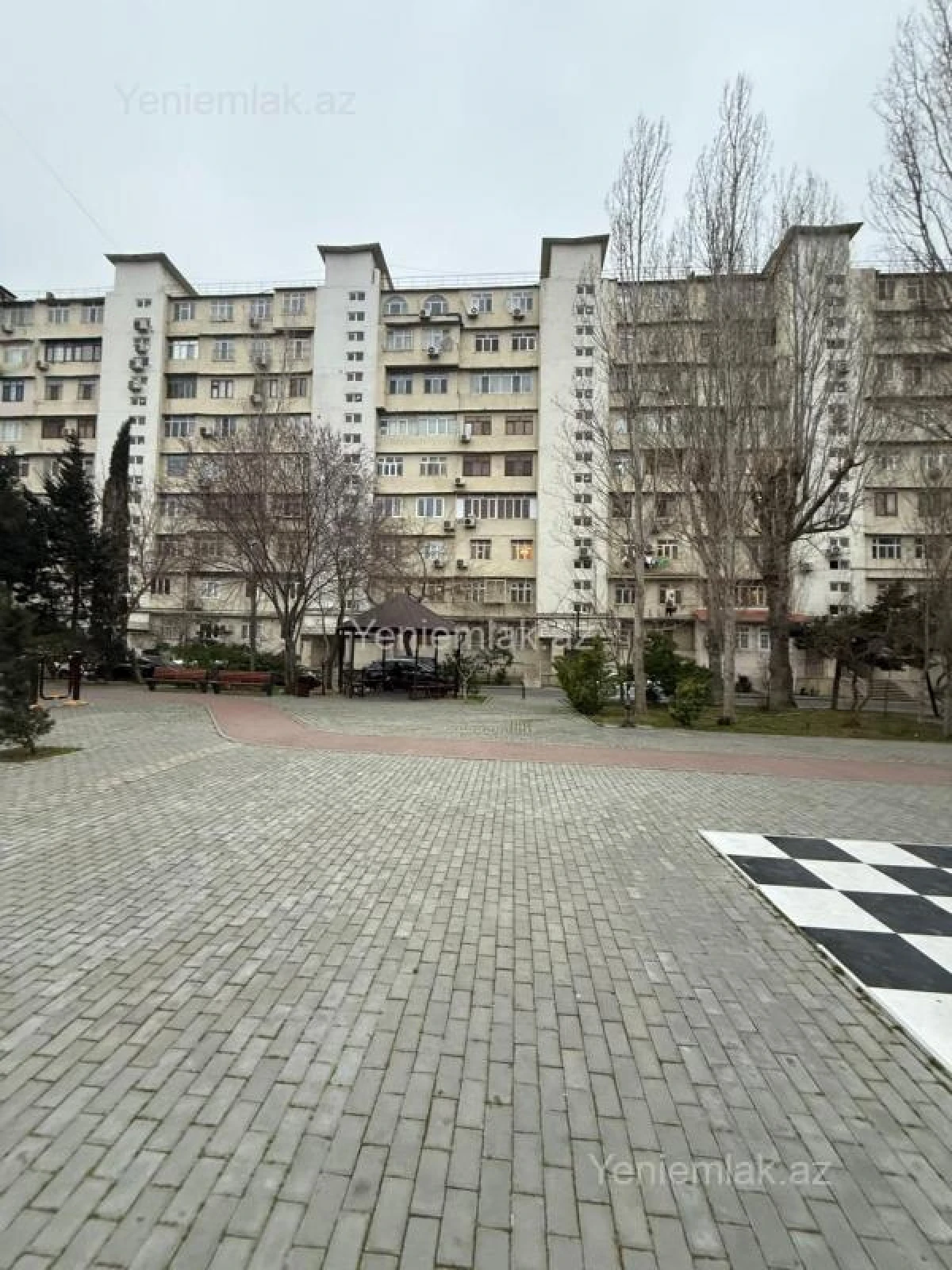 Satılır 2 otaqlı köhnə tikili 65 m²