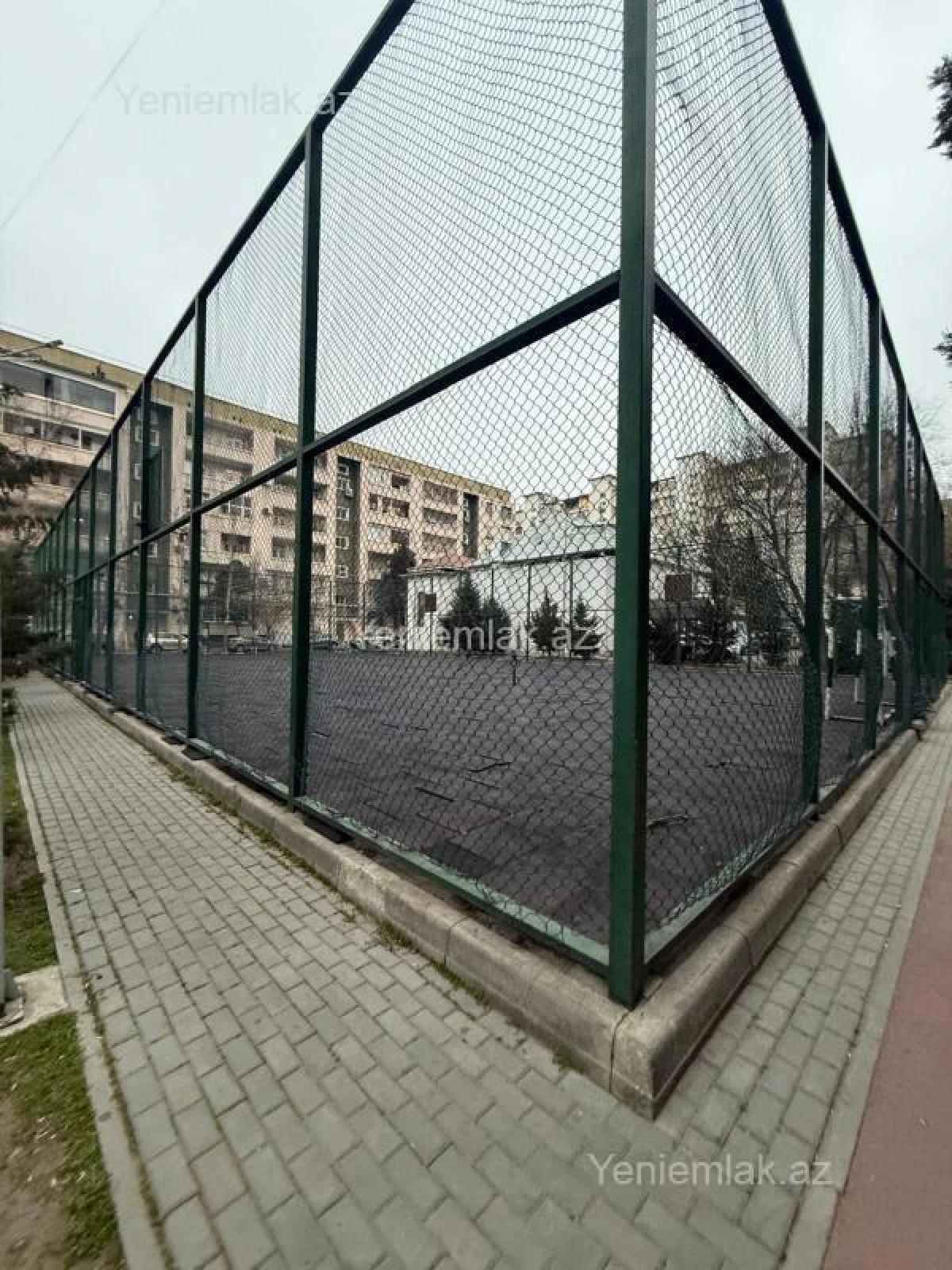 Satılır 2 otaqlı köhnə tikili 65 m²