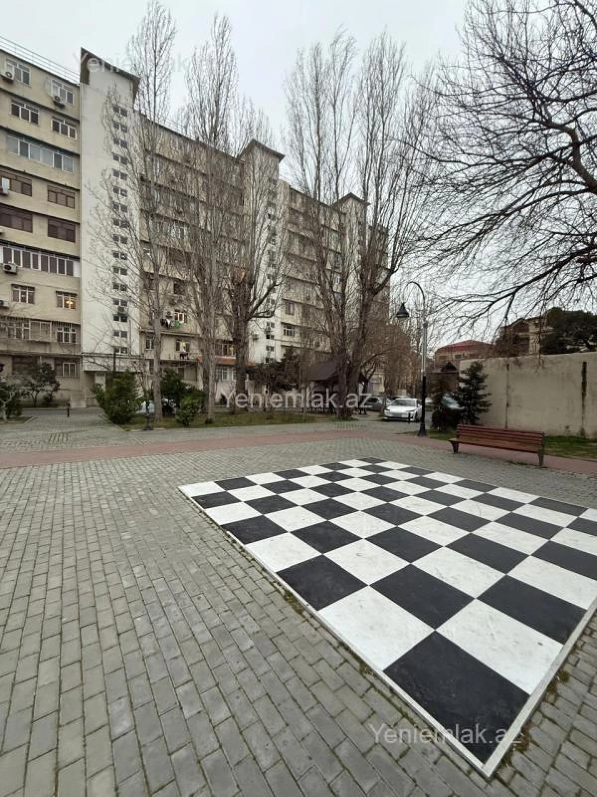 Satılır 2 otaqlı köhnə tikili 65 m²