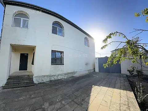 Satılır 7 otaqlı həyət evi 220 m²