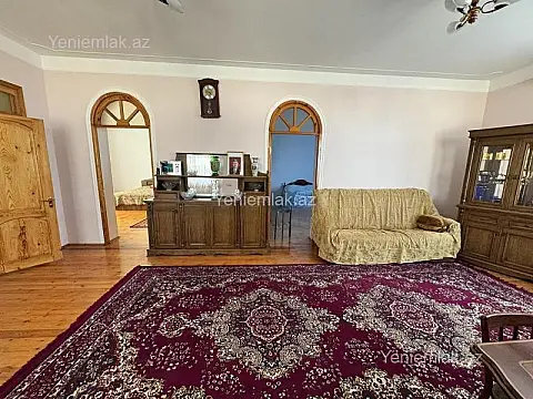 Satılır 7 otaqlı həyət evi 220 m²